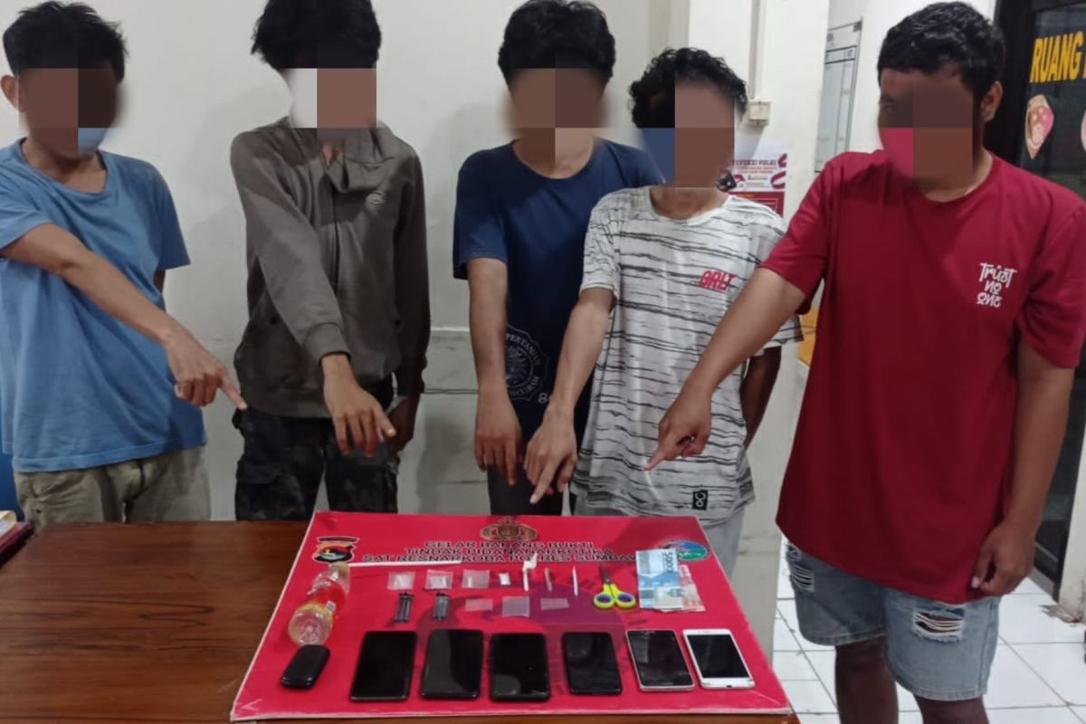 Lima pemuda di Empang Sumbawa masuk penjara terkait kasus narkoba