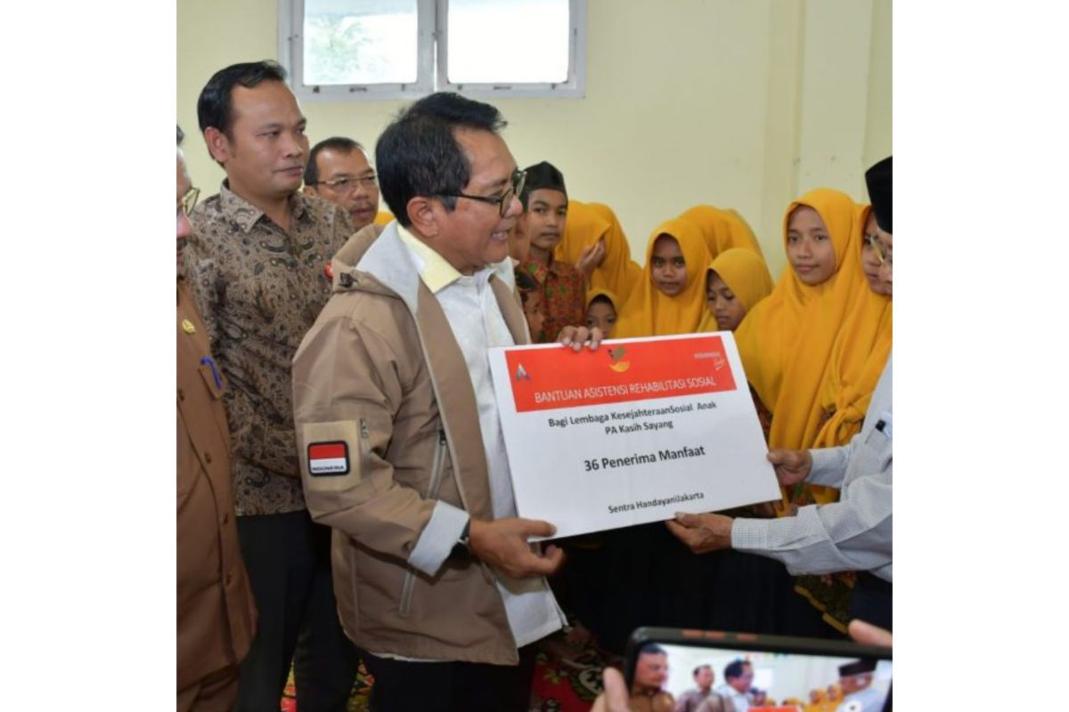 Kemensos berikan bantuan Atensi bagi lima panti asuhan di Agam