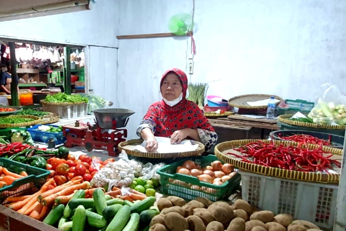 Kenaikan harga bahan pangan mulai terjadi di dua pasar Jakarta Pusat