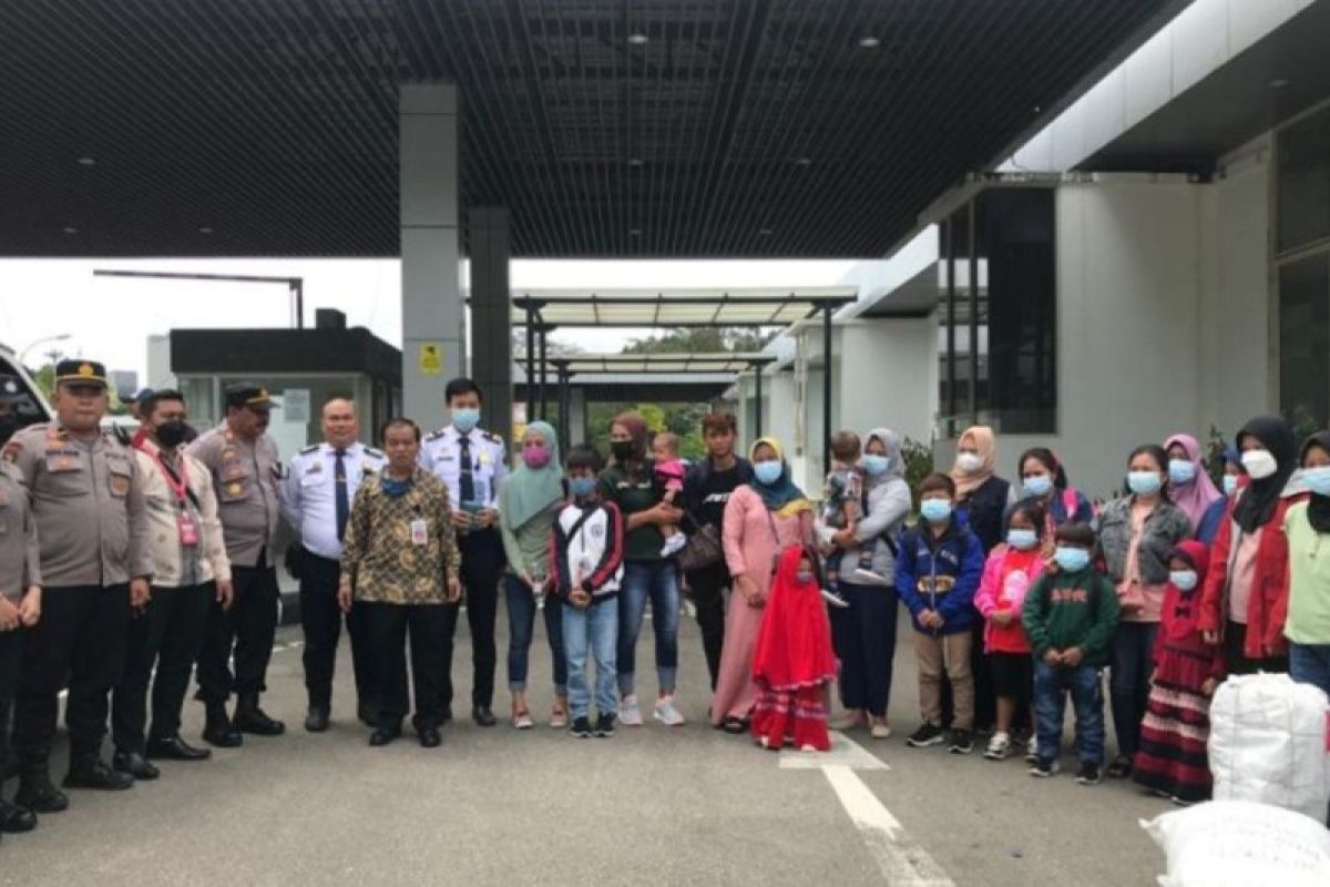 KJRI Kuching bantu pemulangan anak korban eksploitasi melalui Entikong