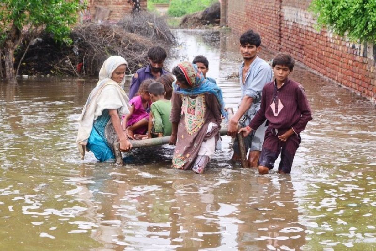 20 orang meninggal karena banjir bandang di Pakistan