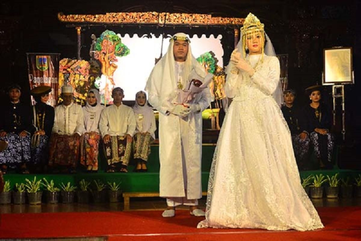 Gaun pengantin khas Kudus didaftarkan ke Kemenkumham