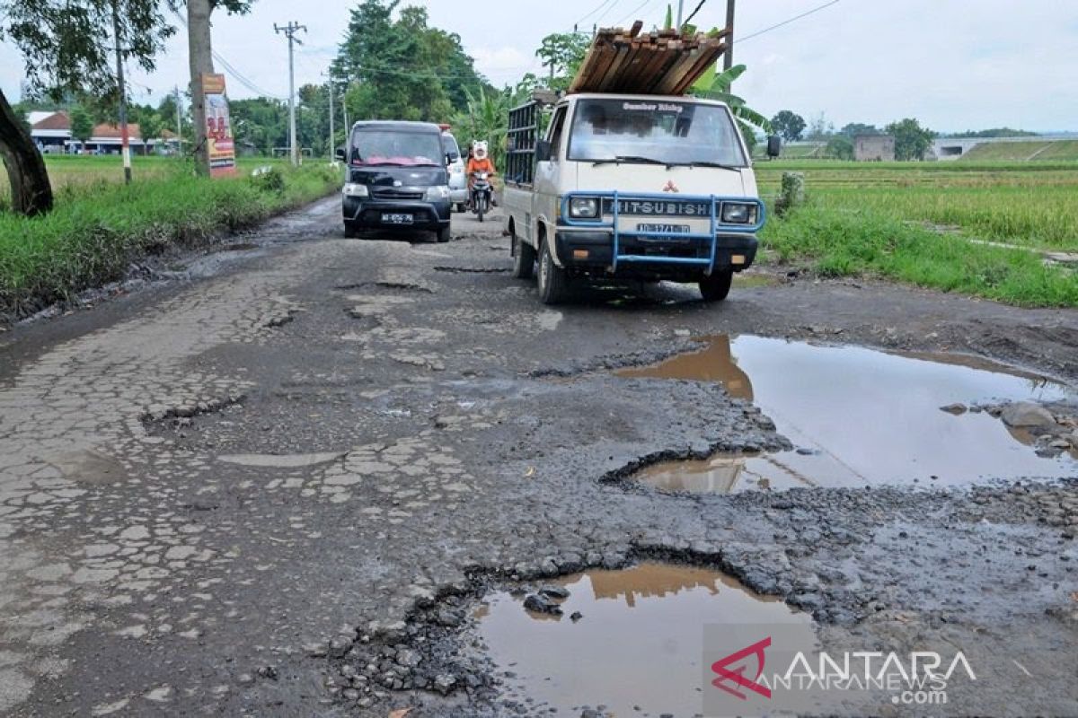 DPRD Medan minta kepling hingga camat tanggap jalan rusak