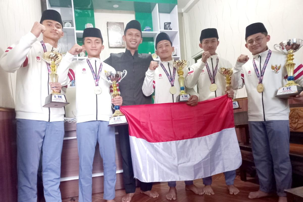 Santri MBI Amanatul Ummah raih emas lomba robotik internasional