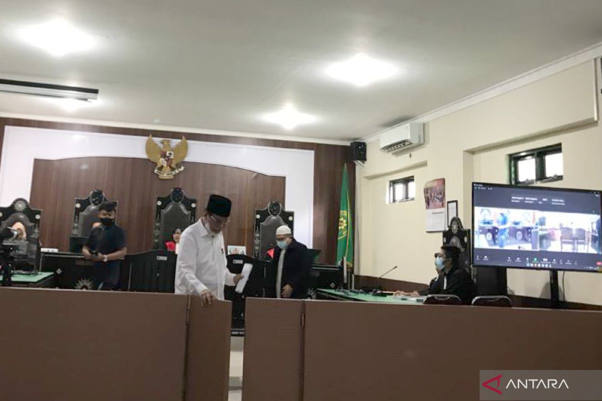 Hakim Vonis Enam Bulan Terdakwa Ujaran Kebencian Makam Keramat Lombok Antara News