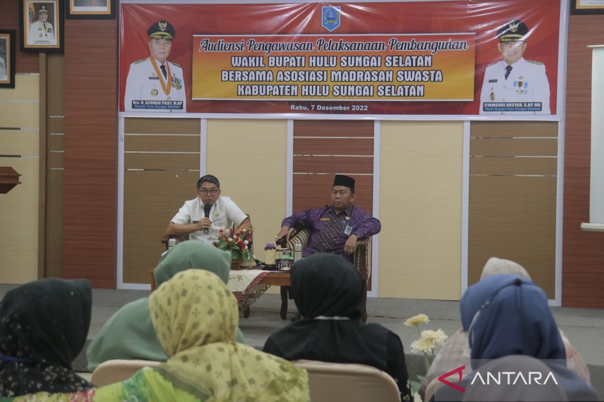 Wabup HSS audiensi pengawasan pembangunan bersama asosiasi madrasah swasta