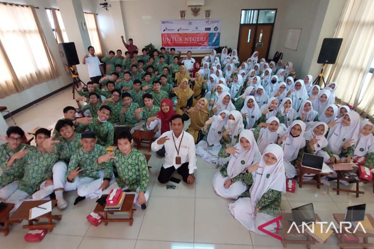 Kantor Berita Antara beri pelatihan jurnalistik pelajar-mahasiswa