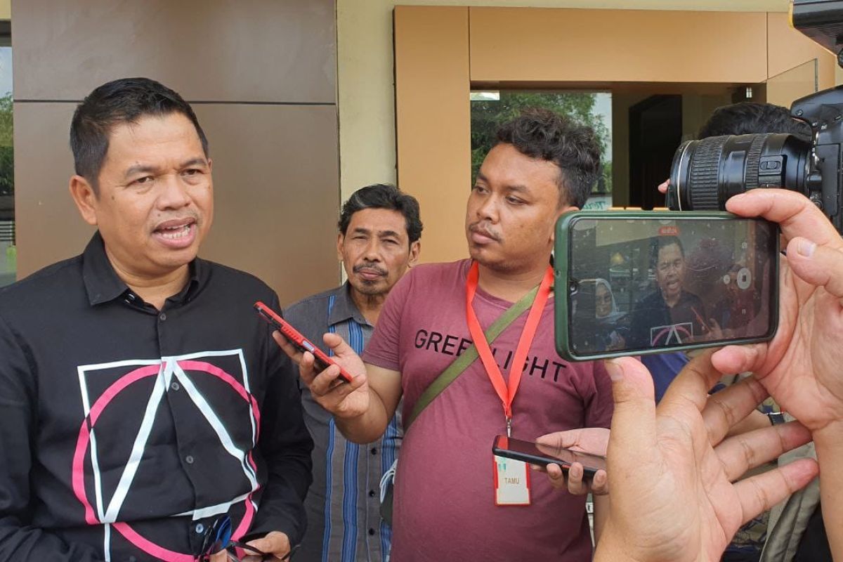 Dedi Mulyadi bantah tuduhan istrinya dalam lanjutan sidang perceraian