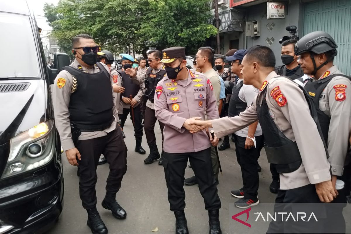 Kapolri tiba di Polsek Astanaanyar tinjau situasi pascaledakan bom bunuh diri