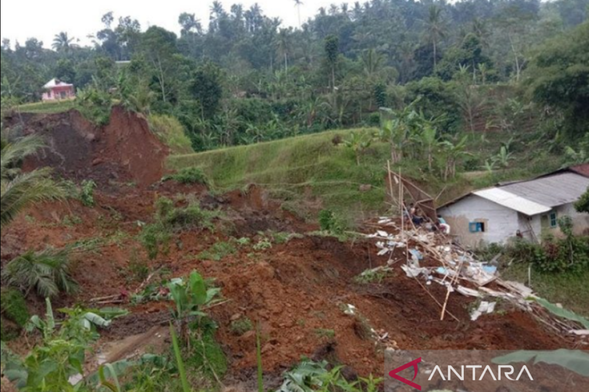 Pemkab Purwakarta membentuk Desa Tangguh Bencana di 15 kecamatan