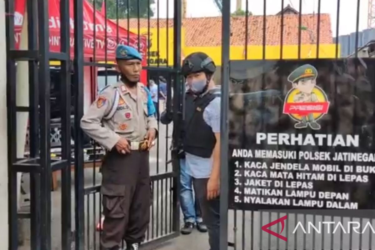 Polsek Jatinegara perketat pengamanan pascaledakan di Bandung