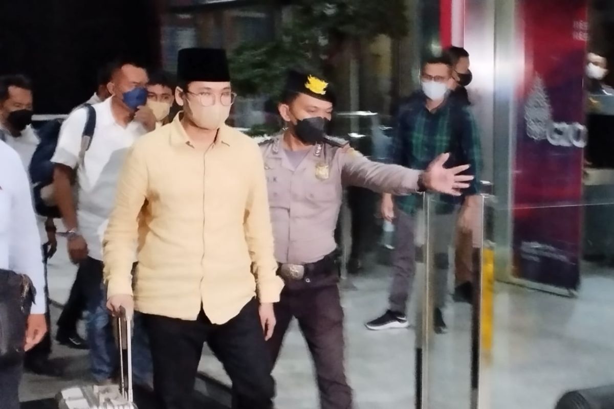 Bupati Bangkalan tiba di Gedung KPK jalani pemeriksaan lebih lanjut