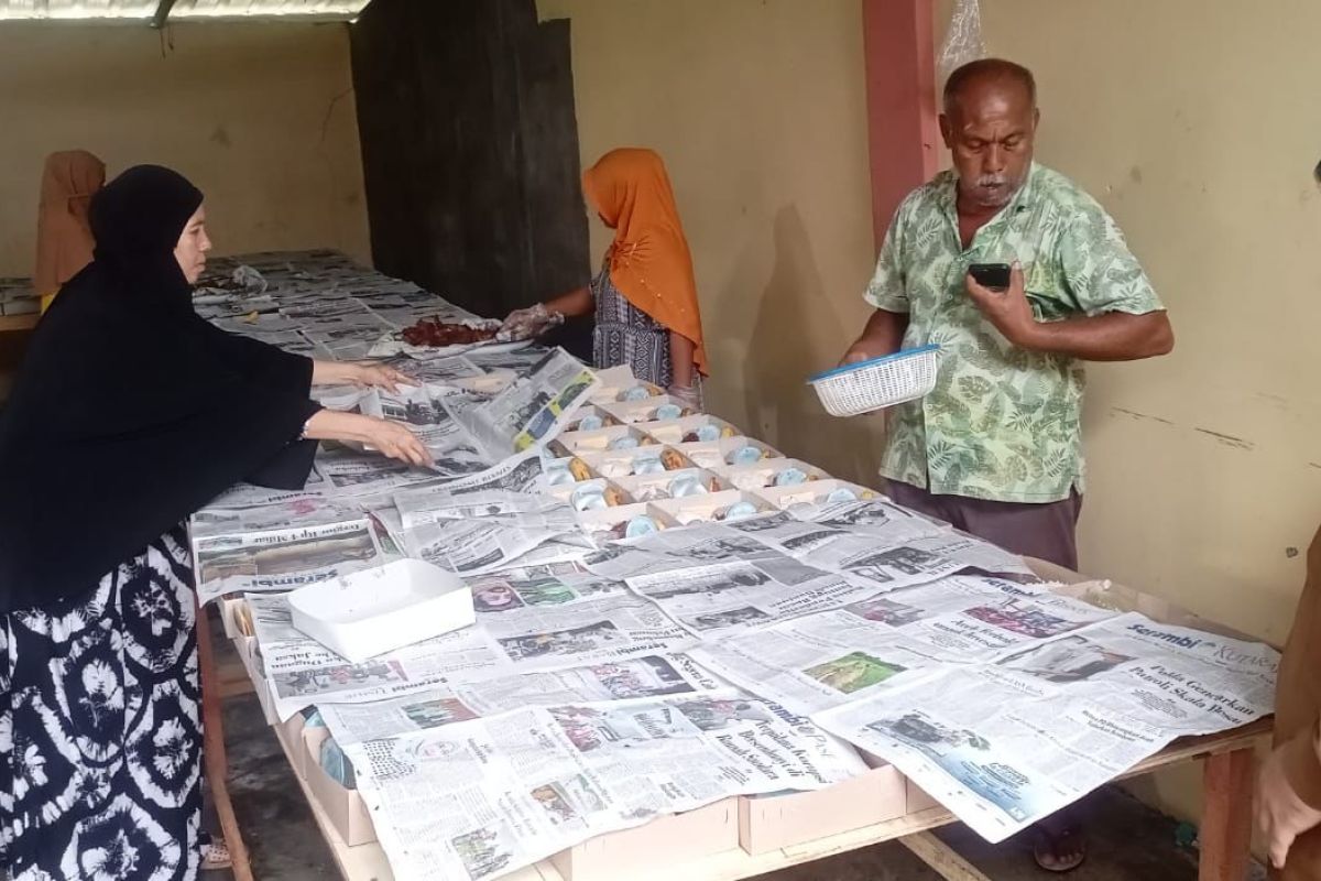 Pastikan makanan kontingen sesuai standar, PB PORA XIV Sidak dapur