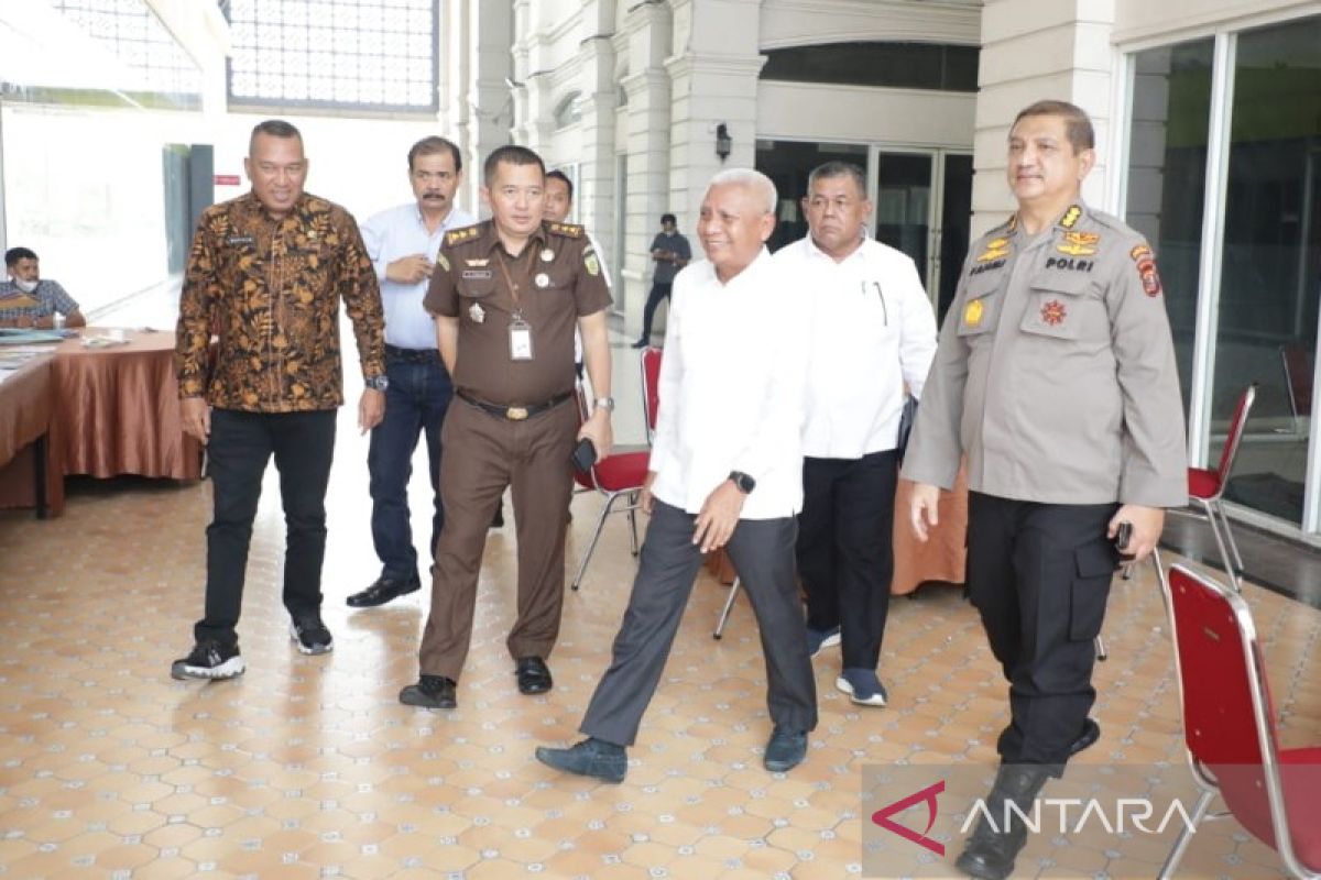 Bupati Asahan ikuti raker anev dan saber pungli