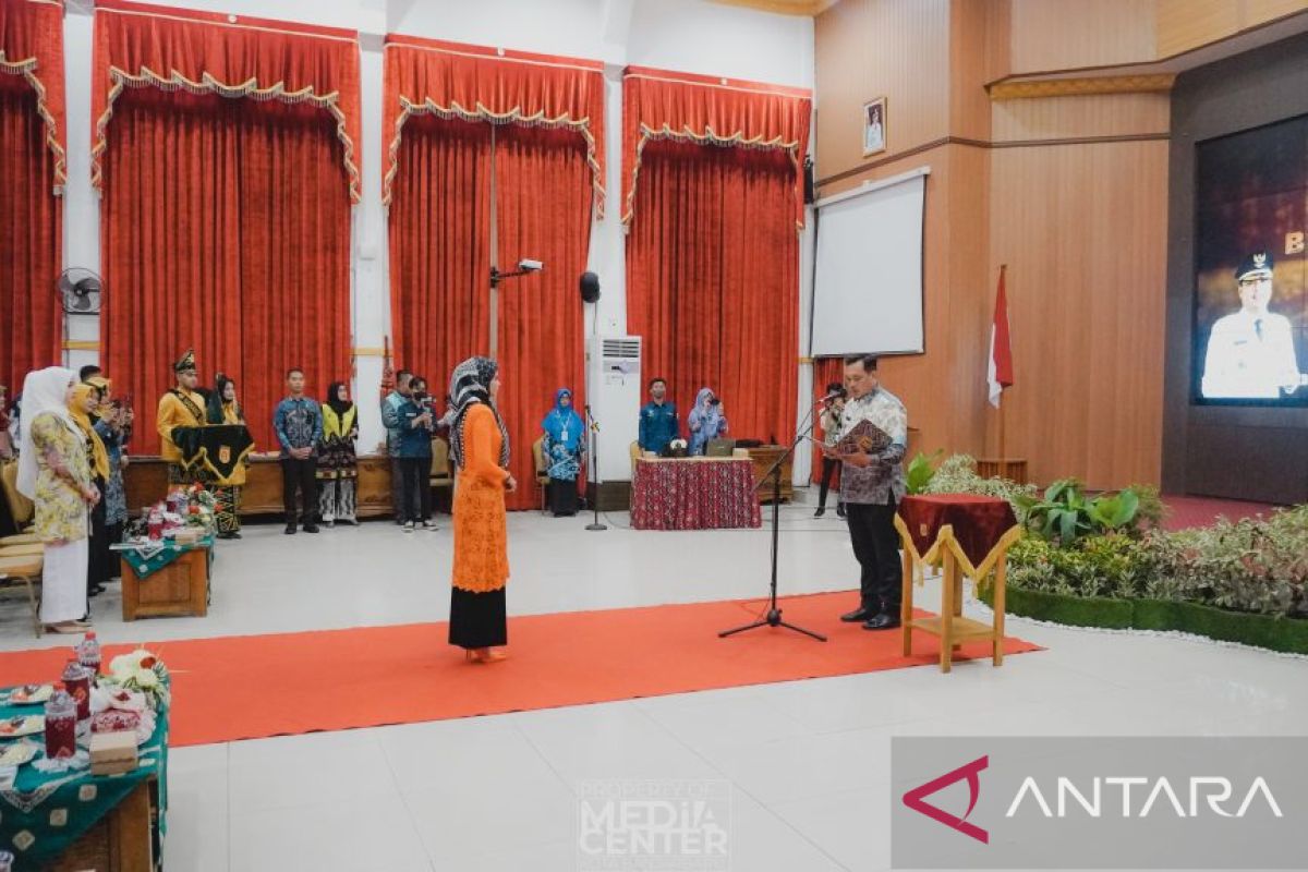 Wali Kota kukuhkan Bunda Literasi Banjarbaru