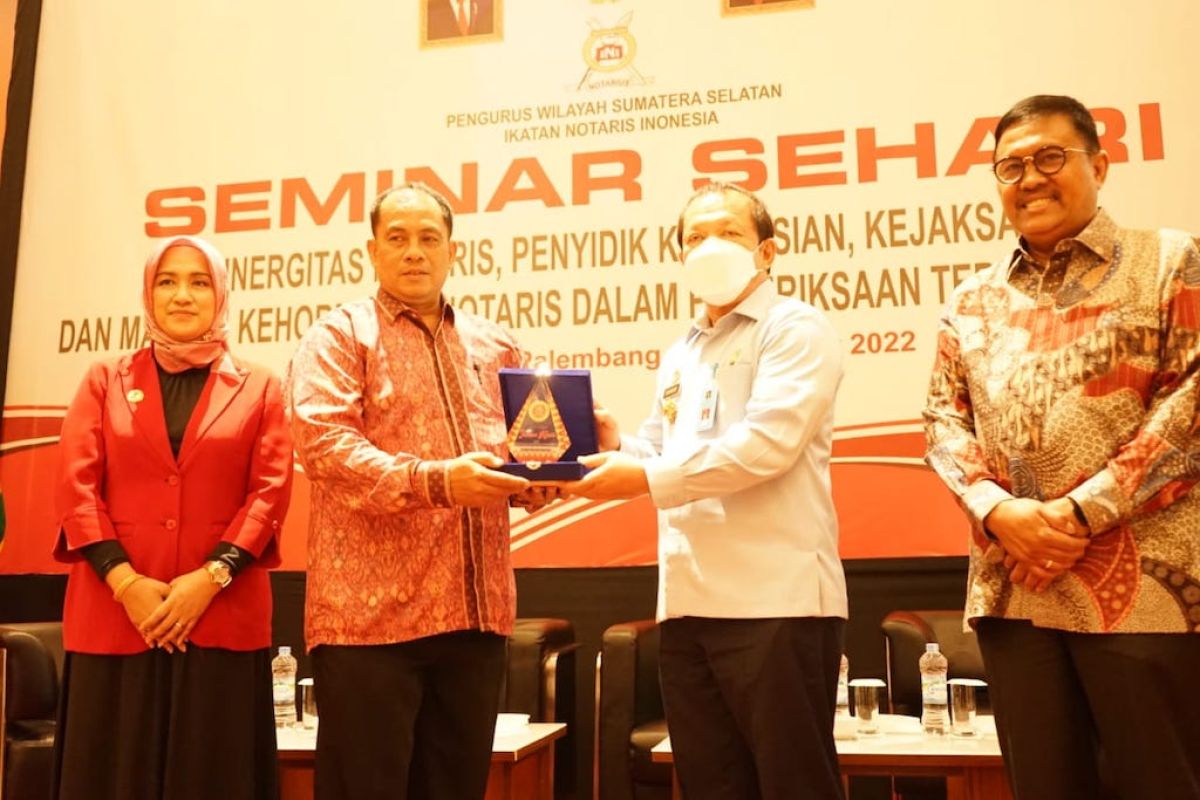 Kakanwil Kemenkumham Sumsel buka Seminar "Sinergitas Notaris, Penyidik Kepolisian, Kejaksaan dan MKN dalam Pemeriksaan Terhadap Notaris"