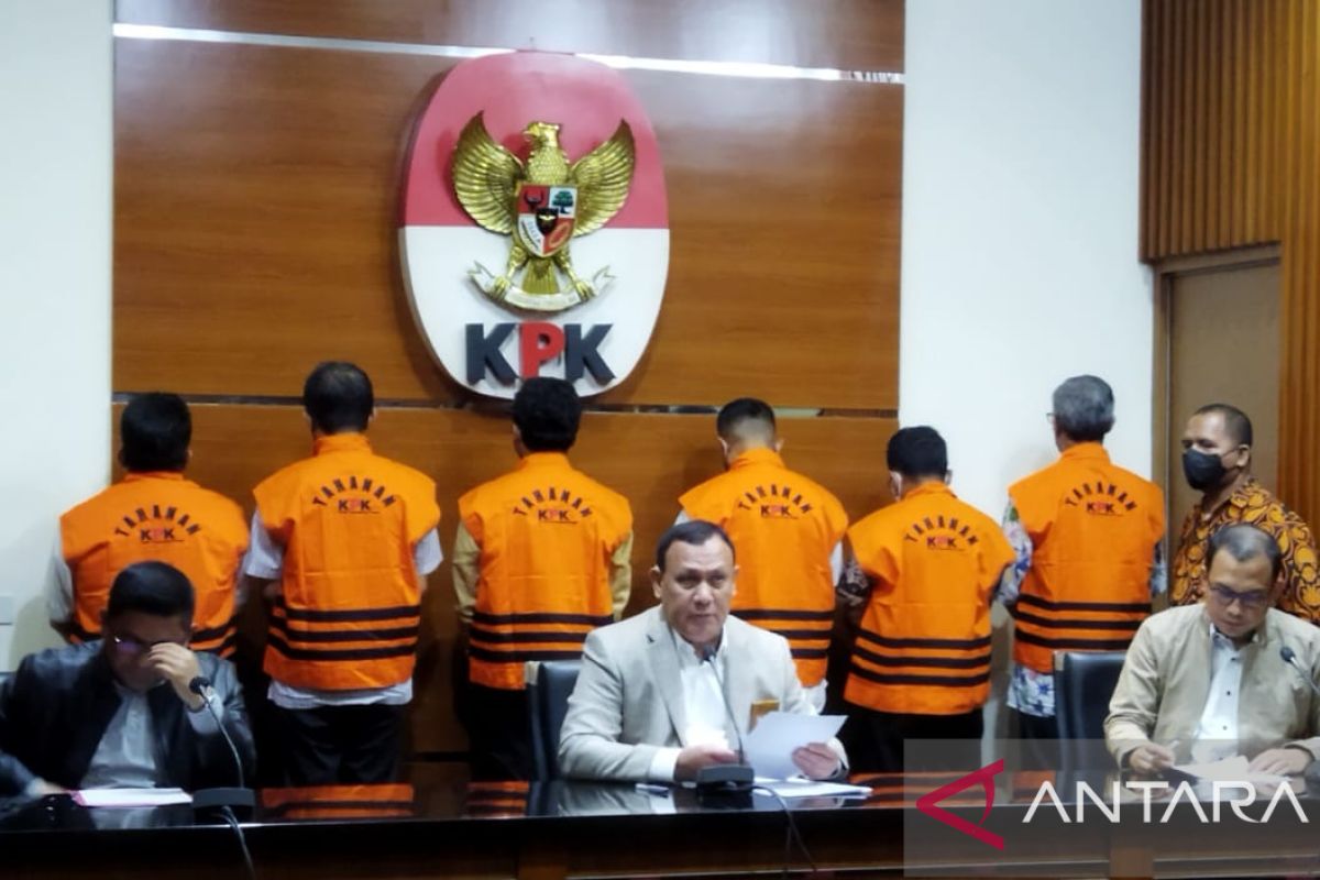 KPK tahan Bupati Bangkalan dalam kasus suap