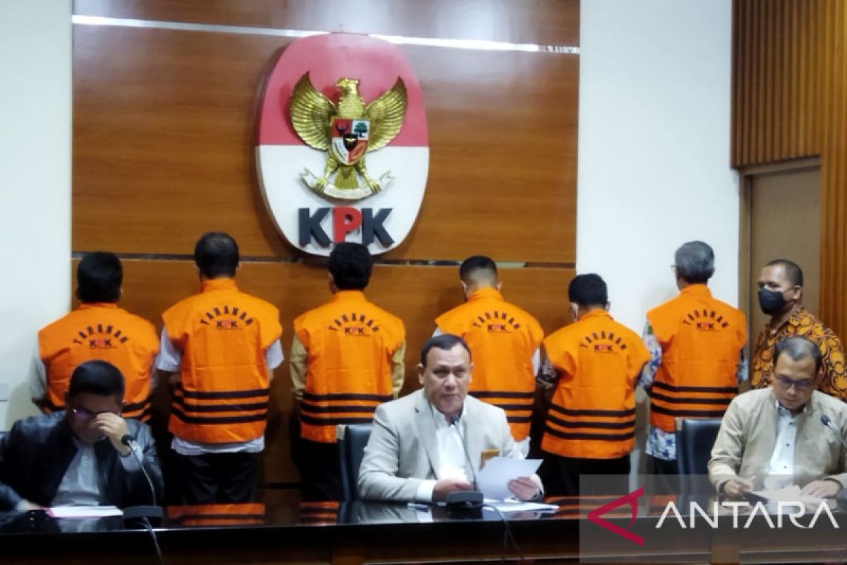 Bupati Bangkalan Latif Amin diduga patok Rp50-150 juta terkait lelang jabatan