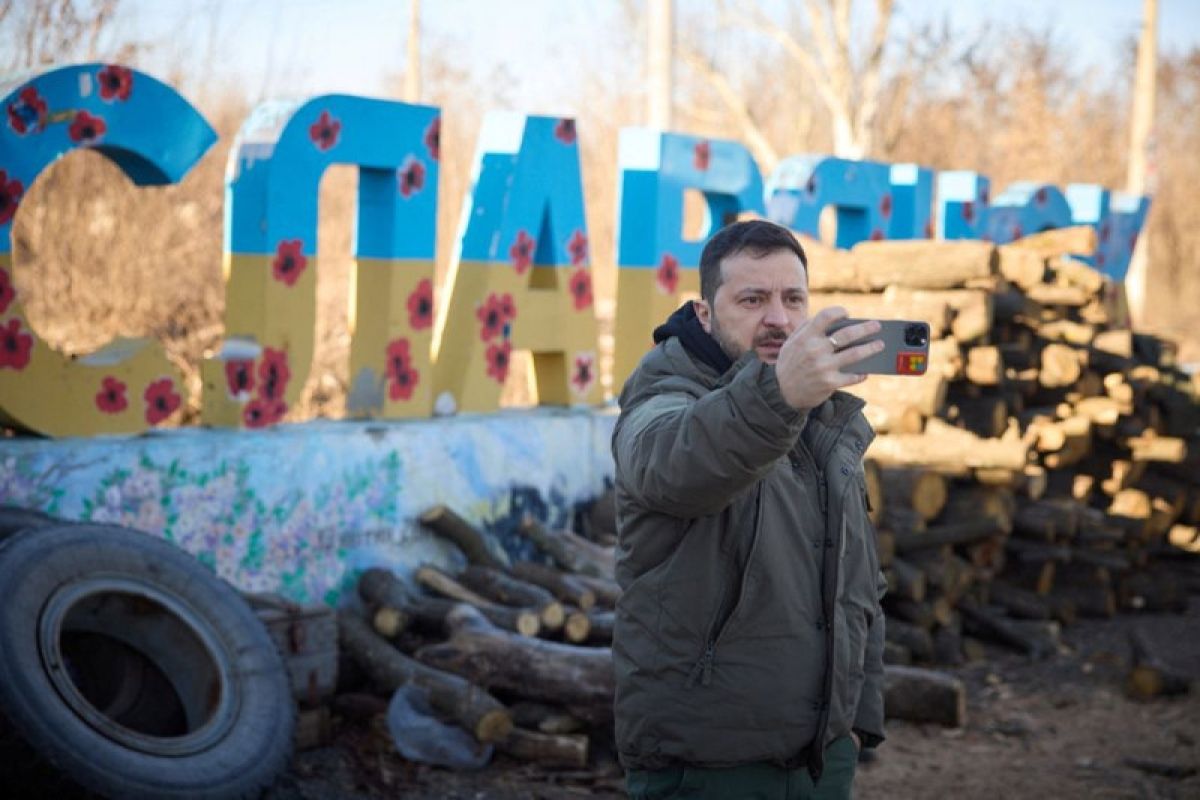 Zelenskyy desak Barat tambah kiriman senjata untuk Ukraina