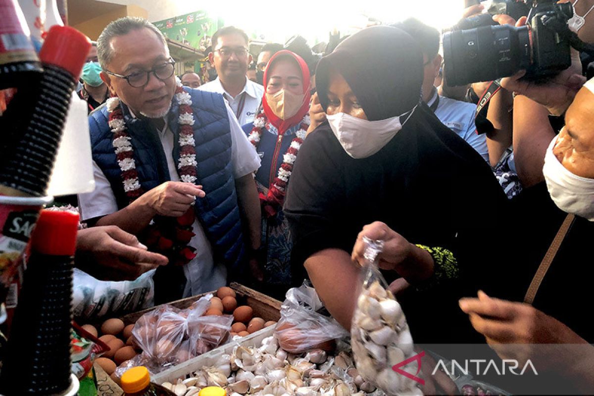 Pantau ritel modern dan pasar di Bogor, Mendag sebut stok bapok cukup