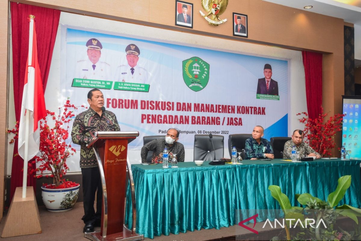 Wali Kota Padang Sidempuan minta OPD update aturan dan regulasi