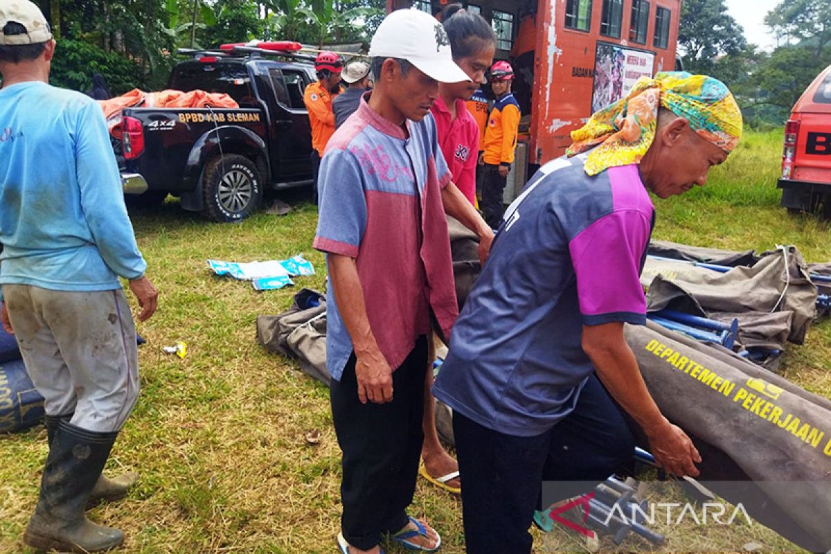 BPBD : Korban gempa Cianjur antusias bantu bongkar bantuan dari Sleman