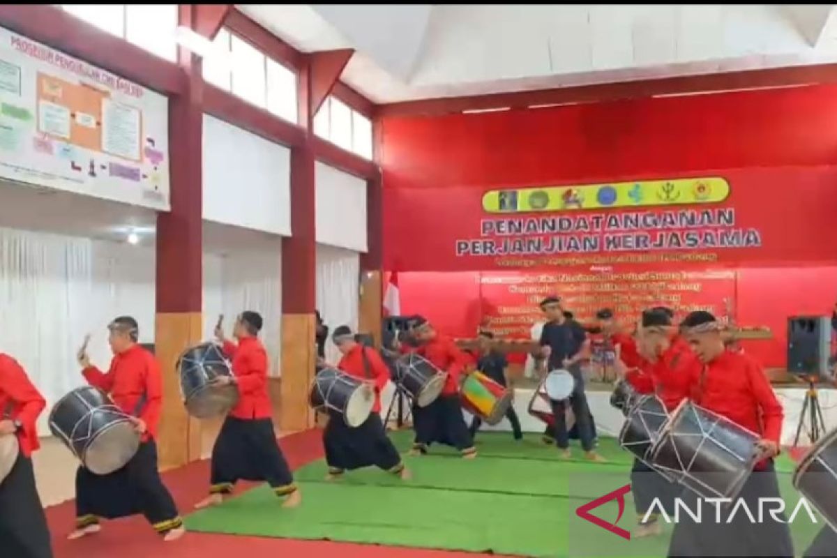 WBP Lapas Padang-Sanggar Darak Badarak tampil atraksi Gandang Tabuah