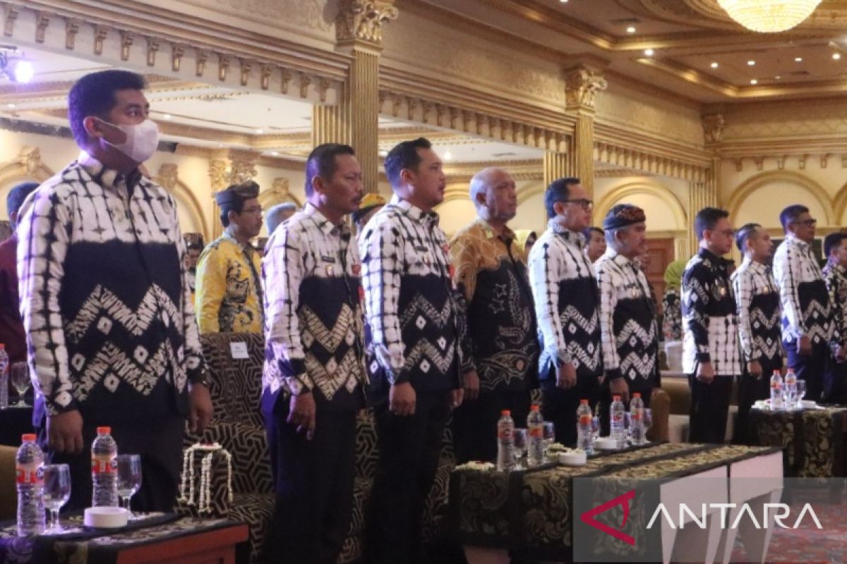 Ketua DPRD Fadliansyah hadiri Muskomwil V APEKSI di Banjarbaru