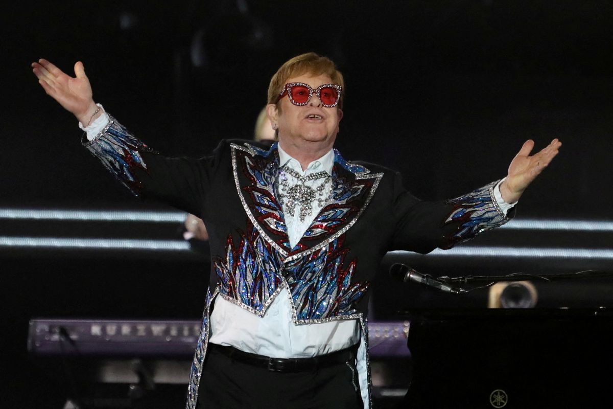 Elton John tidak akan gunakan Twitter lagi, ini alasannya