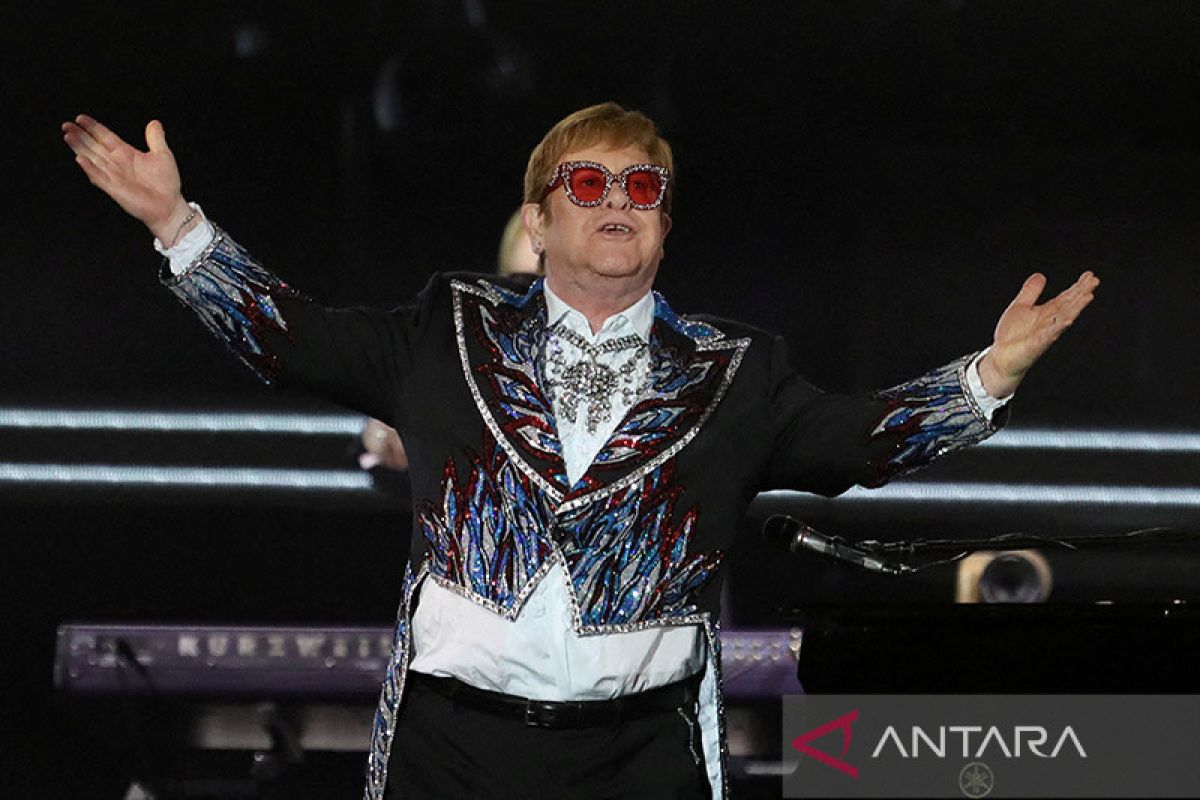 Elton John umumkan tak lagi pakai Twitter
