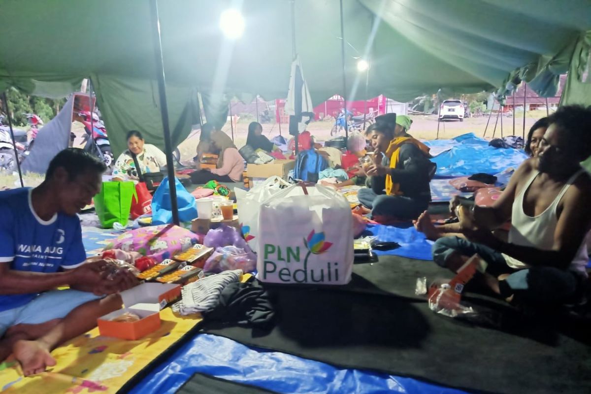 Dapur Bergerak PLN layani 800 porsi makanan untuk pengungsi Semeru