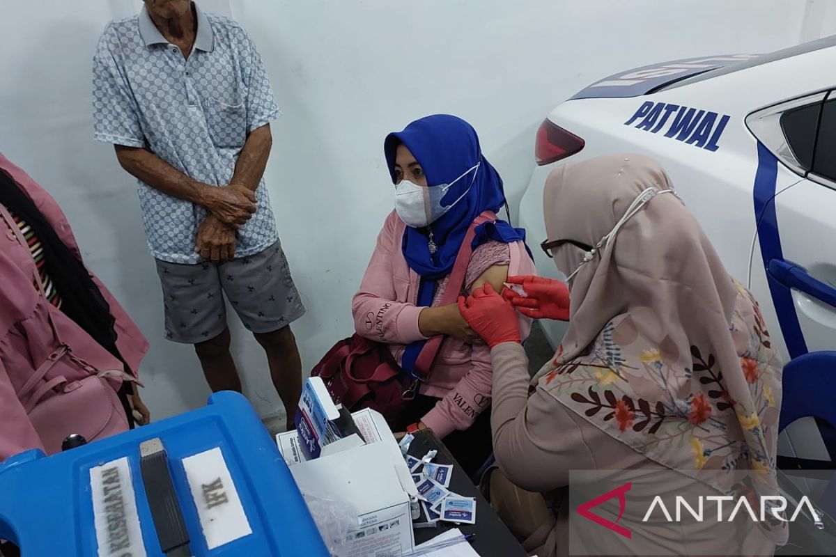 4.463 lansia di Belitung terima vaksin dosis penguat