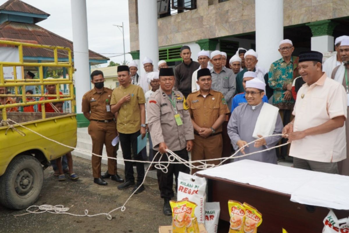 Syah Afandin antarkan bantuan buat suksesnya Haul Tuan Guru Babussalam Langkat