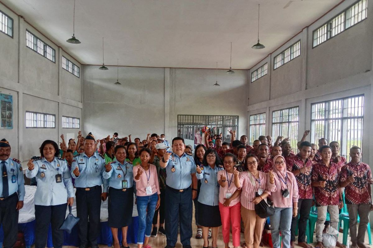 FJPI Papua berbagi kasih bersama warga binaan perempuan dan anak