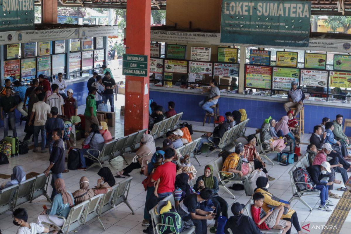 Terminal Kampung Rambutan pastikan kesiapan pengemudi dan bus AKAP