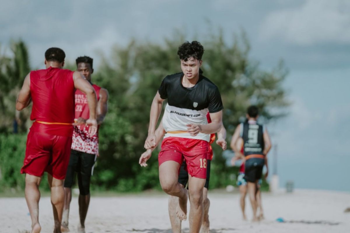 Bali United manfaatkan pasir pantai untuk perkuat fisik jelang IBL 2023