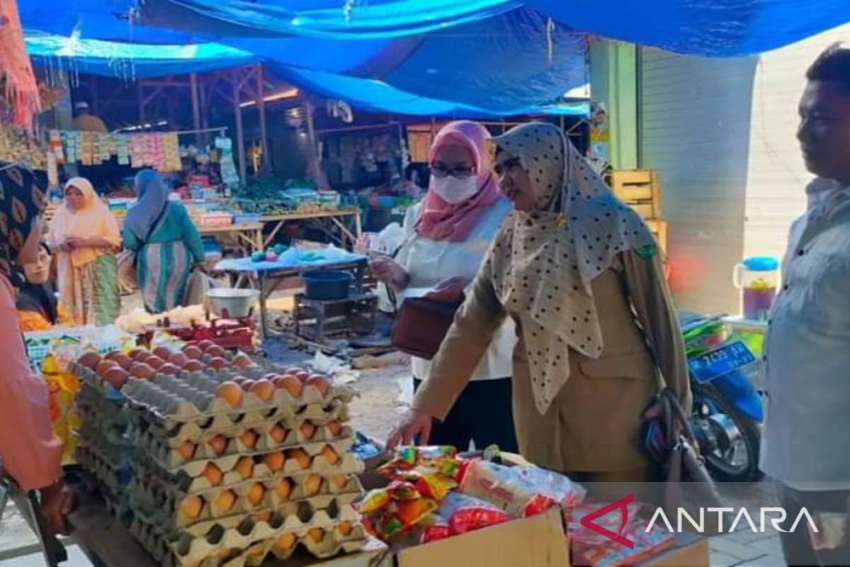 Pemkab Pamekasan pantau harga sembako di pasar tradisional