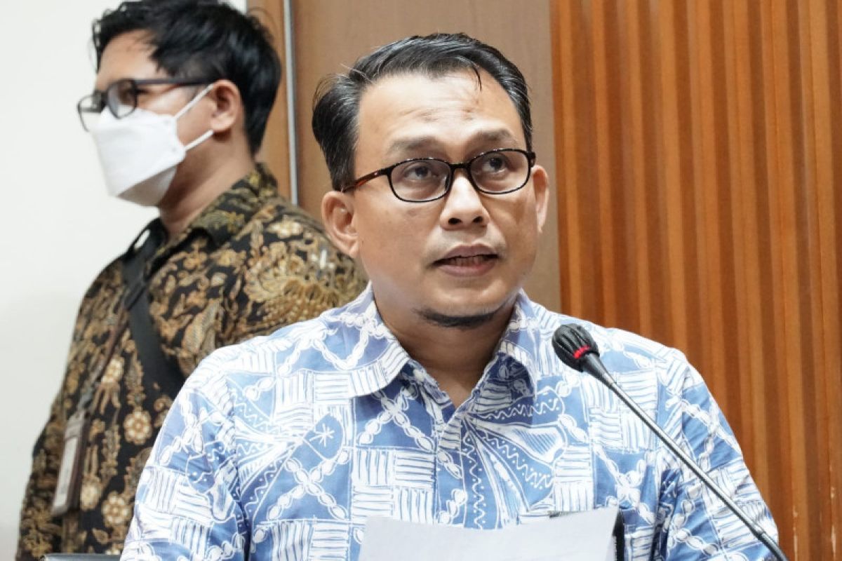 KPK usut dokumen keuangan fiktif untuk pencairan uang di PT SMS