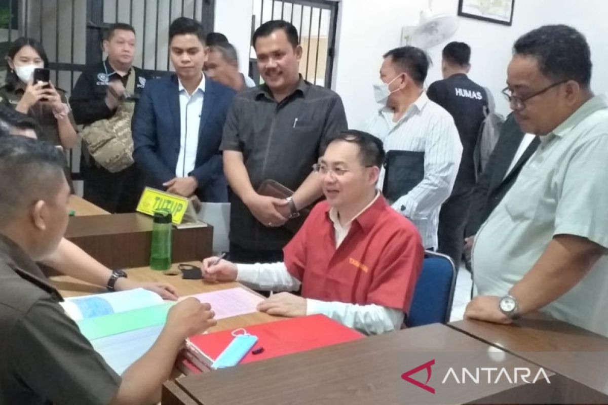 Kejari Medan menerima pelimpahan bos judi online terbesar di Sumut