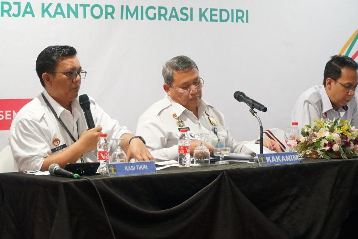 Melebihi izin tinggal, Imigrasi kediri tindak sembilan WNA