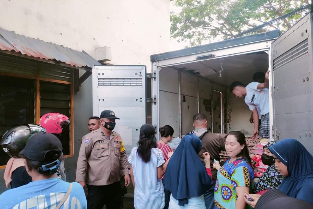 Wali Kota sebut operasi pasar murah solusi tekan inflasi di Ambon