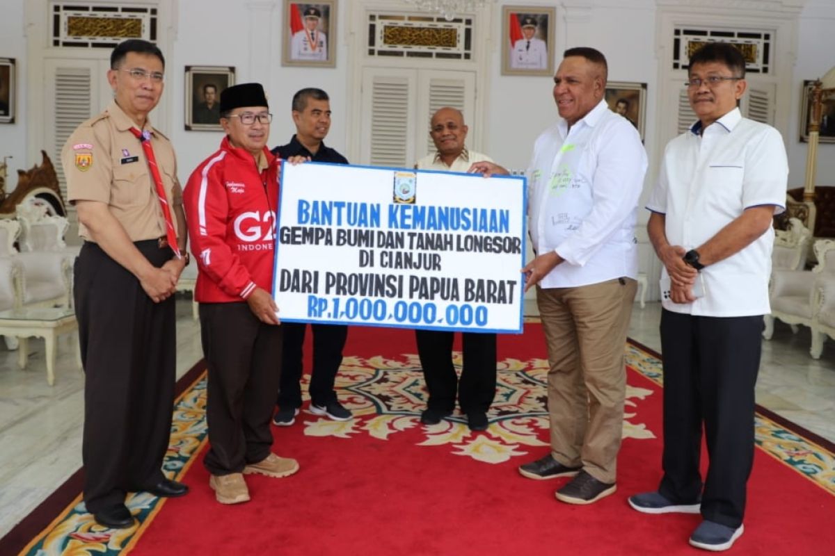 Gubernur Waterpauw bantu dana Rp1 miliar untuk korban gempa Cianjur