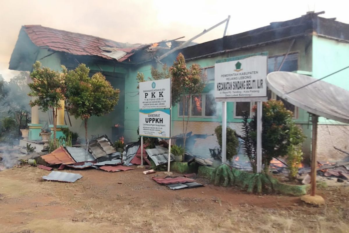 Kebakaran di Rejang Lebong-Bengkulu, hanguskan satu kantor camat
