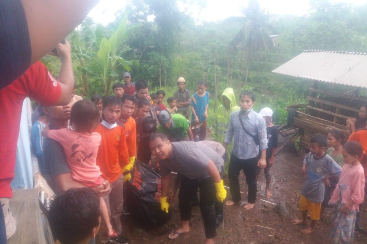 Mayat tanpa identitas dan luka-luka ditemukan di Sungai Kokok Palung