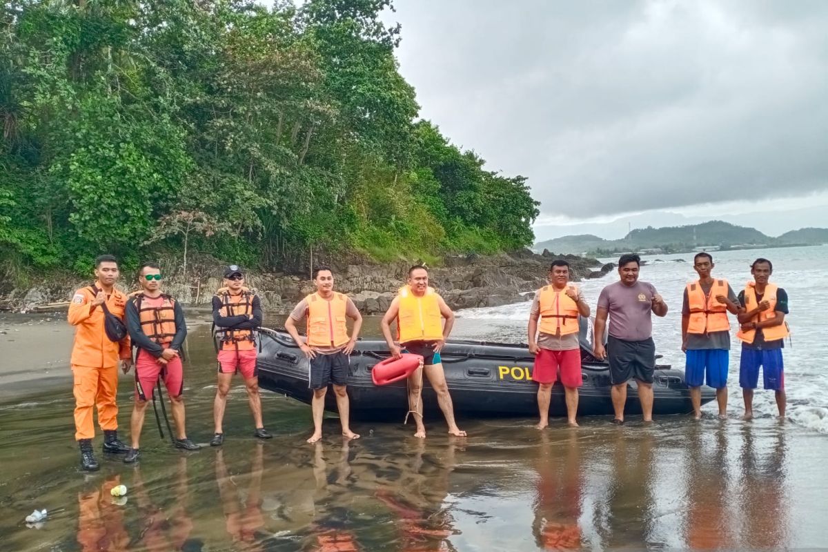 Petugas gabungan gelar pelatihan penyelamatan korban kecelaakaan laut