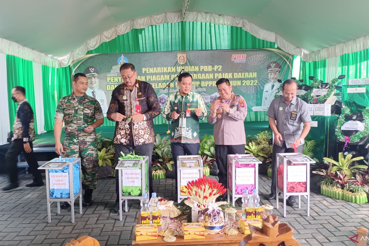 Gebyar penarikan undian PBB-P2 Banjarbaru bertabur hadiah