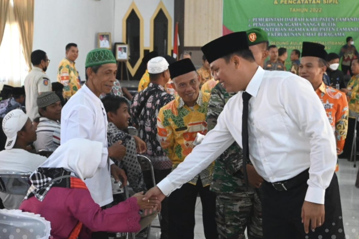 Pemkab Lamandau bantu puluhan pasangan suami-isteri miliki dokumen nikah sah