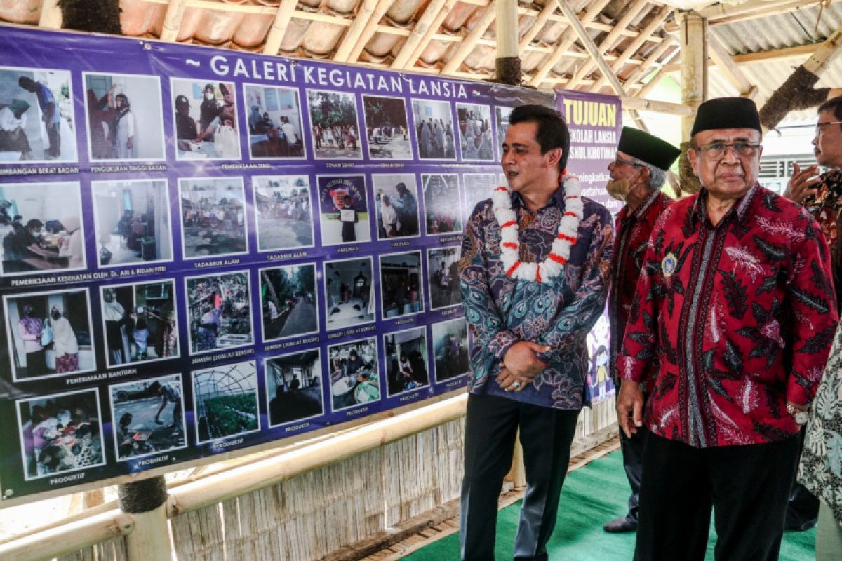 Pemkab Ciamis resmikan Sekolah Lansia untuk tetap terampil dan sehat