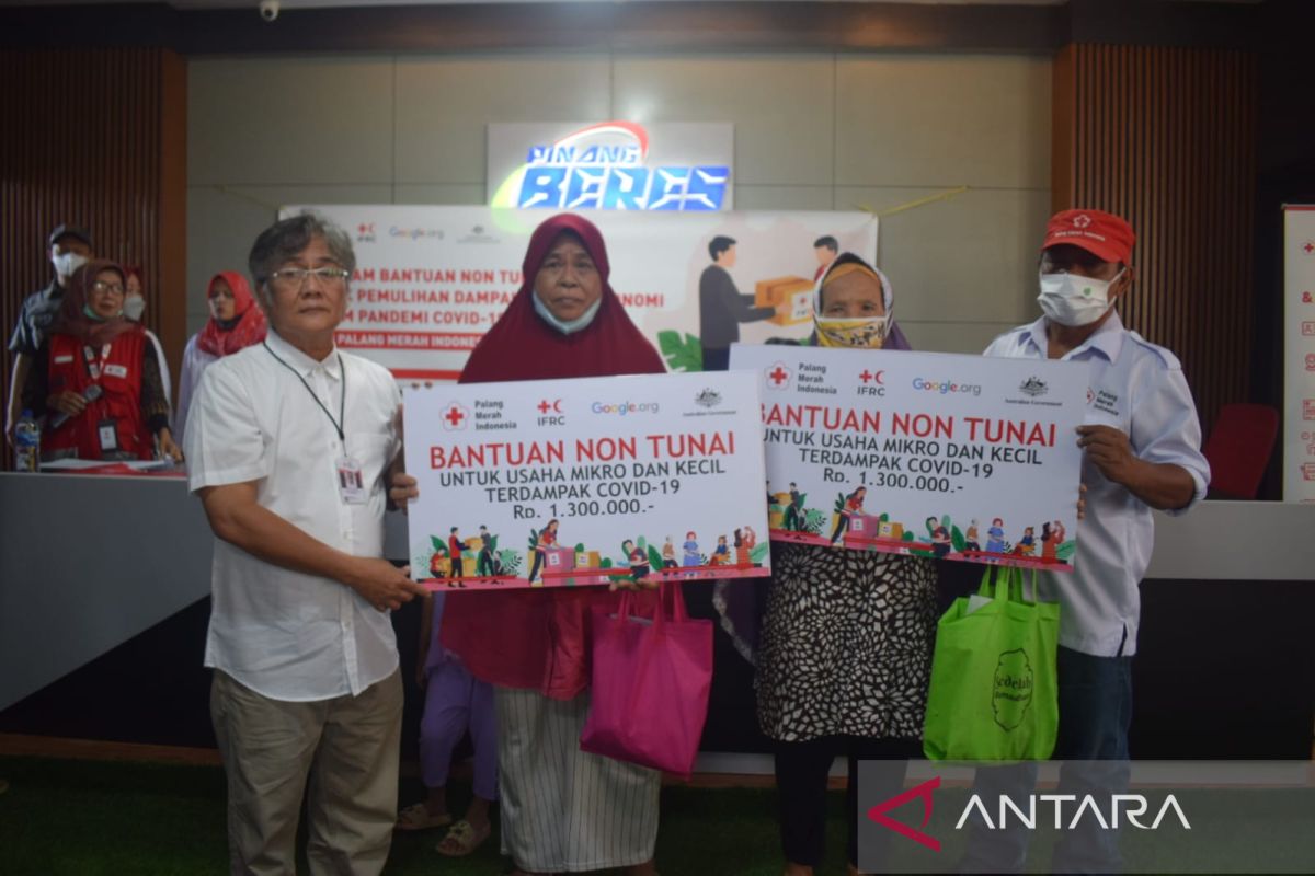 PMI Kota Tangerang salurkan bantuan non tunai pada 1.400 UMKM