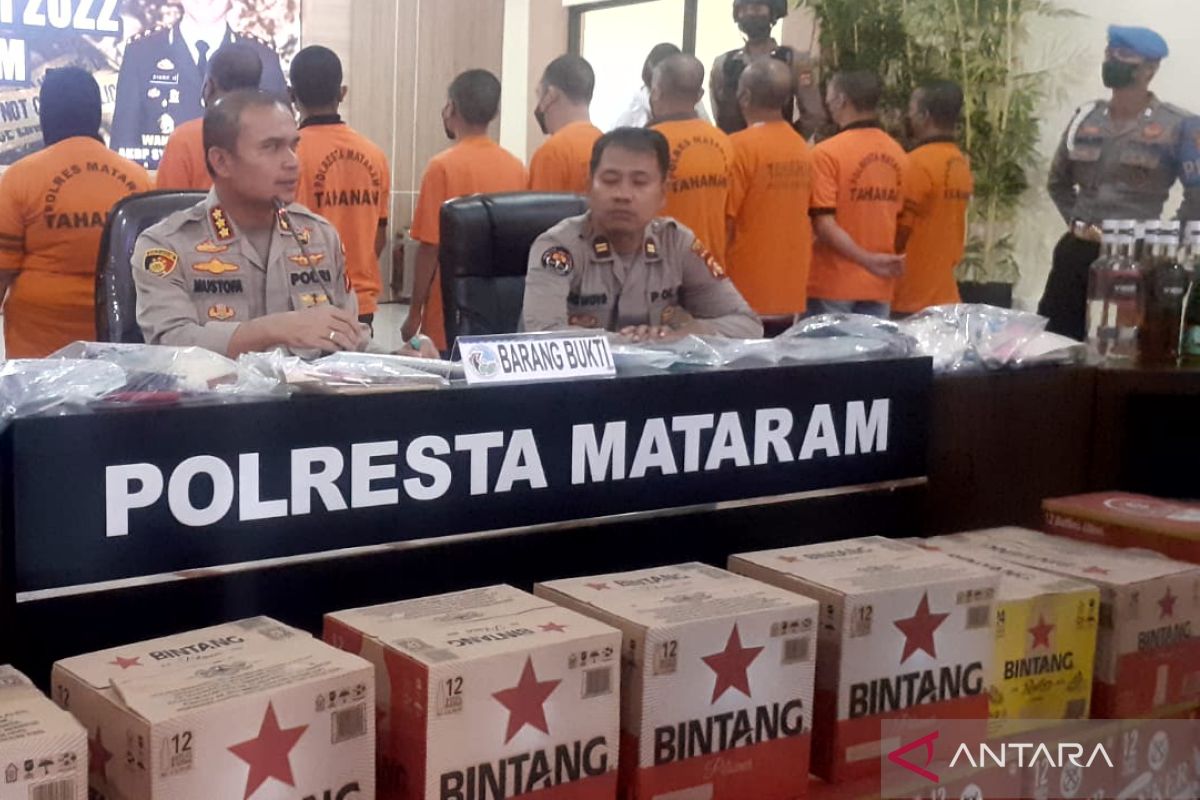 Polresta Mataram sita 1.440 botol minuman keras